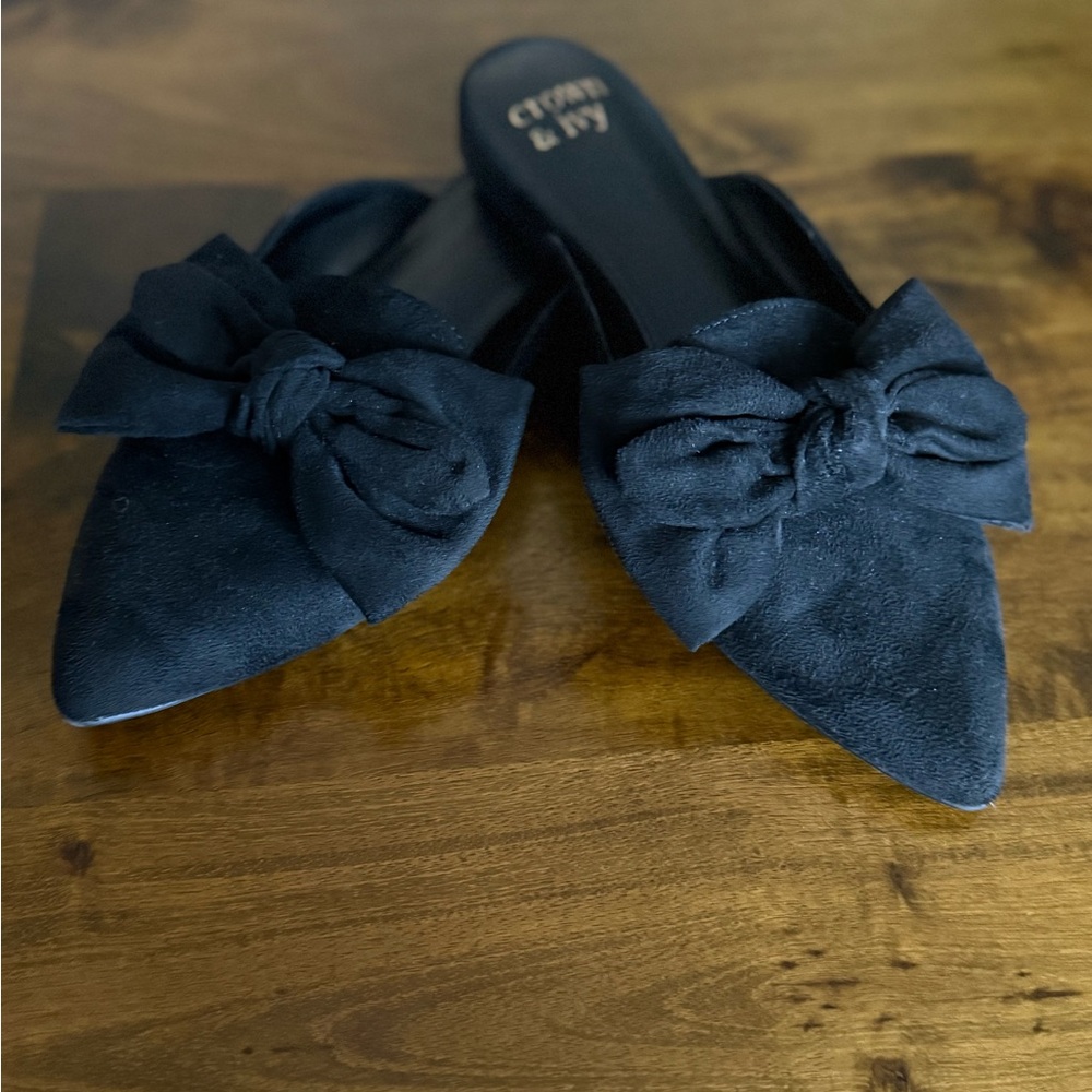 Crown & Ivy Black Suede Bow Mules, Size 6